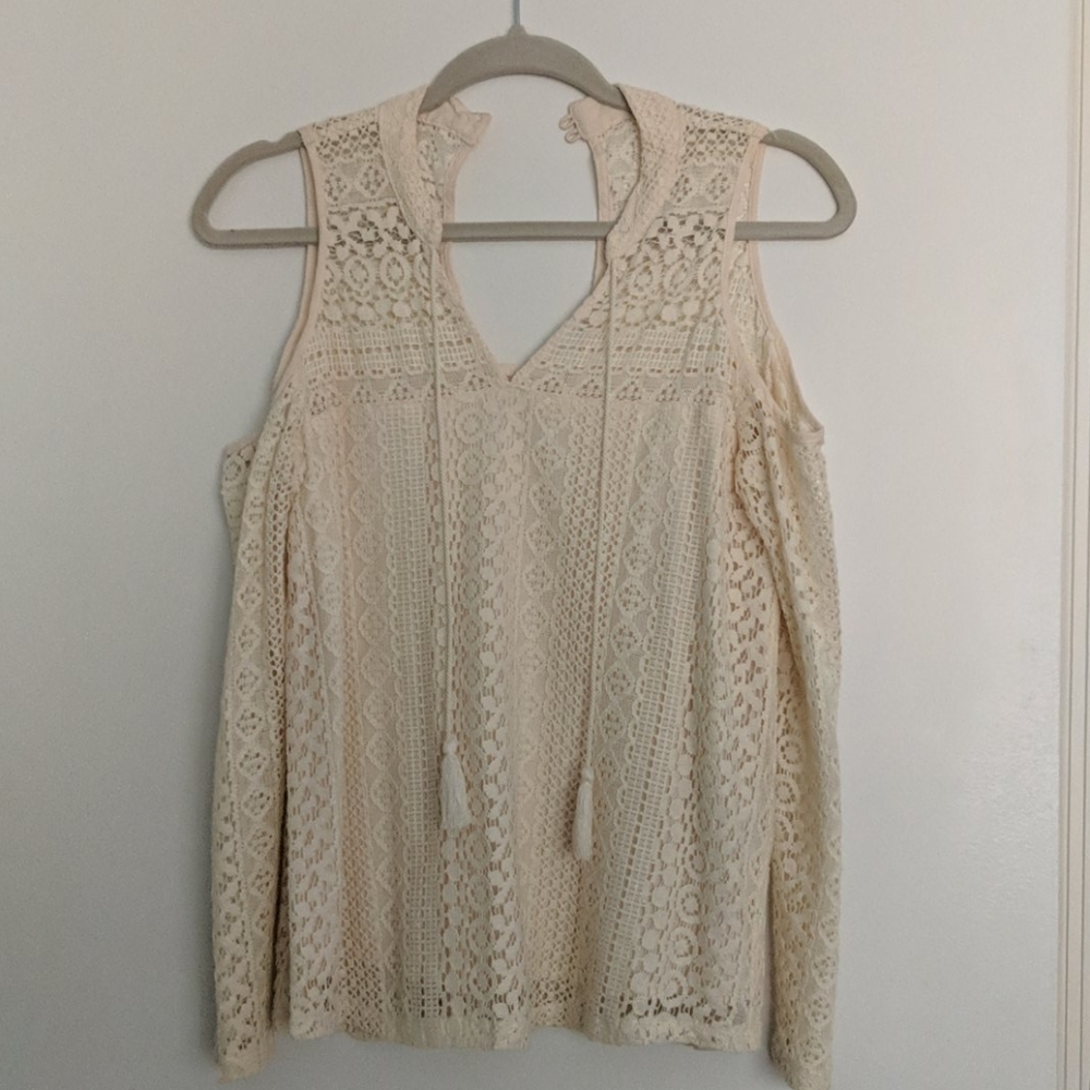 Hollister crotchet cold shoulder top
